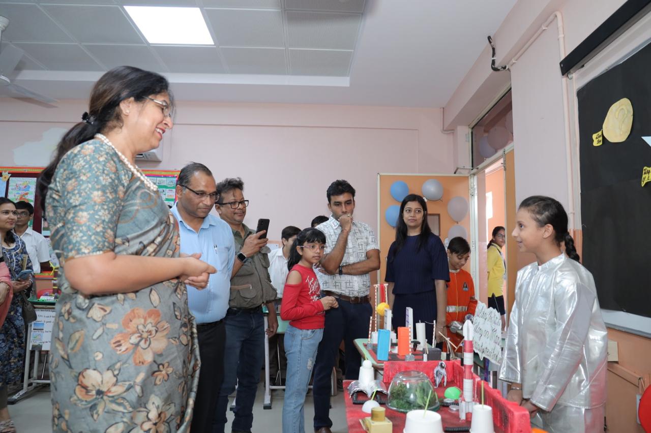 STEAM Spectacle: Fostering Future Innovators 